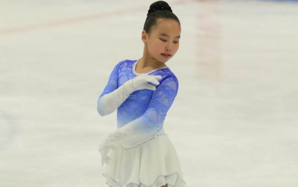 13 настай монгол охин эх орныхоо нэрийг цуурайтуулж байна