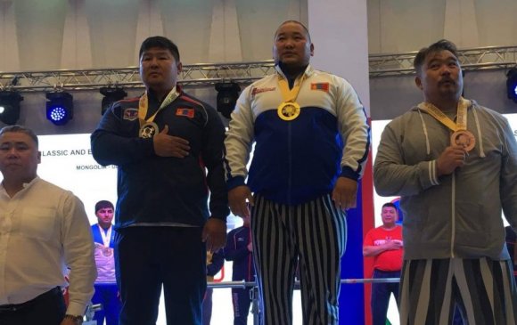 Азийн аварга шалгаруулах тэмцээнээс мөнгөн медаль хүртэв