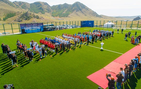Монгол Улсад суугаа Элчин сайдууд, төлөөлөгчид хөлбөмбөгийн аваргуудаа 10 дахь жилдээ тодрууллаа