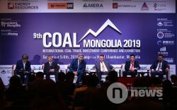 "Coal Mongolia: ТӨК-иуд баян айлын эрх хүүхэд шиг байдаг