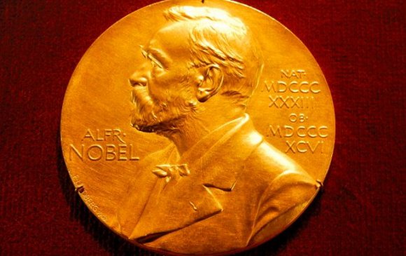 Жорж Р.Р Мартин Нобелийн уран зохиолын шагналд нэр дэвшжээ