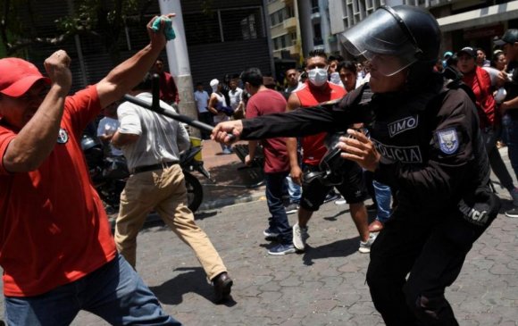 Эквадорт онц байдал зарлаж, 714 хүнийг баривчилжээ