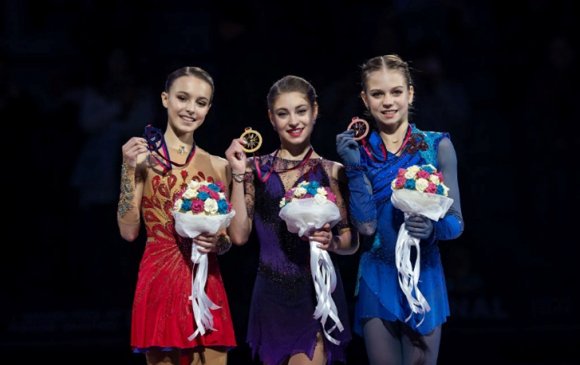 Уран гулгалт: Орос охидын бахдам амжилт Турины мөсөн талбайг эзэгнэв