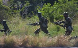 Кени дэх АНУ-ын цэргийн баазад халдлага болж гурван хүн амь үрэгджээ