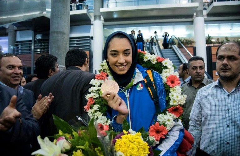 Ираны цор ганц Олимпийн медальтан эх орноосоо урважээ