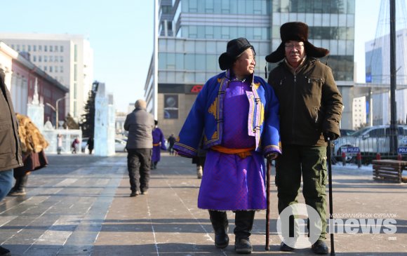БАЙР СУУРЬ: Монгол Улс тун хэцүү байдалд орно