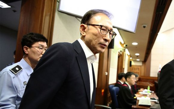 БНСУ-ын Ерөнхийлөгч асан Ли Мён Багт 17 жил хорих ял оноов