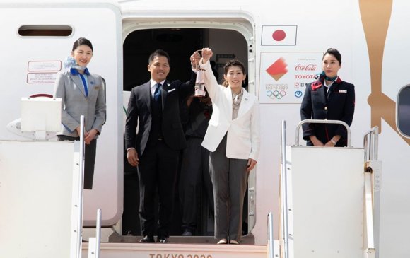 Токио-2020 олимпийн галт бамбар Япон улсад газардлаа