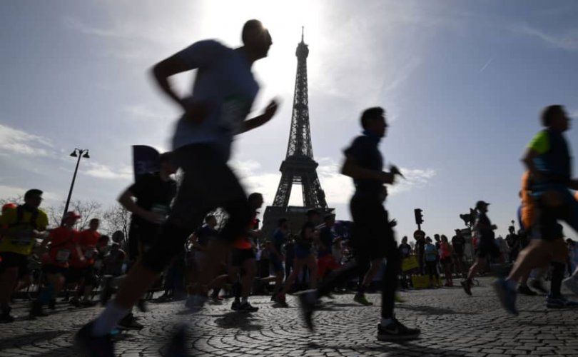 Парисын марафон хойшлогдлоо