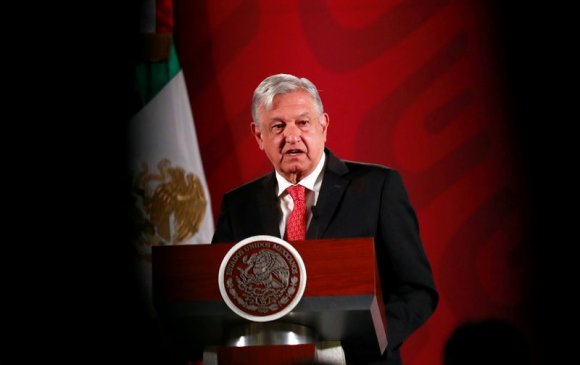 Мексикийн Ерөнхийлөгч мафиудыг хоол тараахын оронд гэмт хэрэг бууруулахыг хүслээ