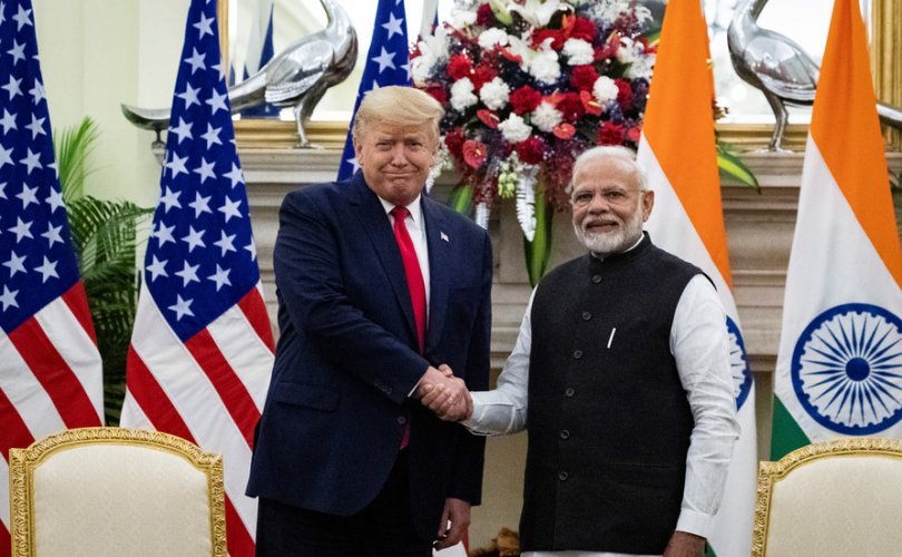 Трамп Энэтхэгийн Ерөнхий сайдыг магтав