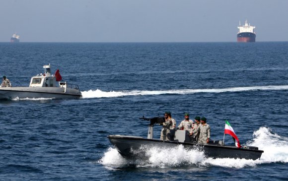 Ираны завийг устгавал АНУ-ын хөлөг онгоцыг өршөөхгүй