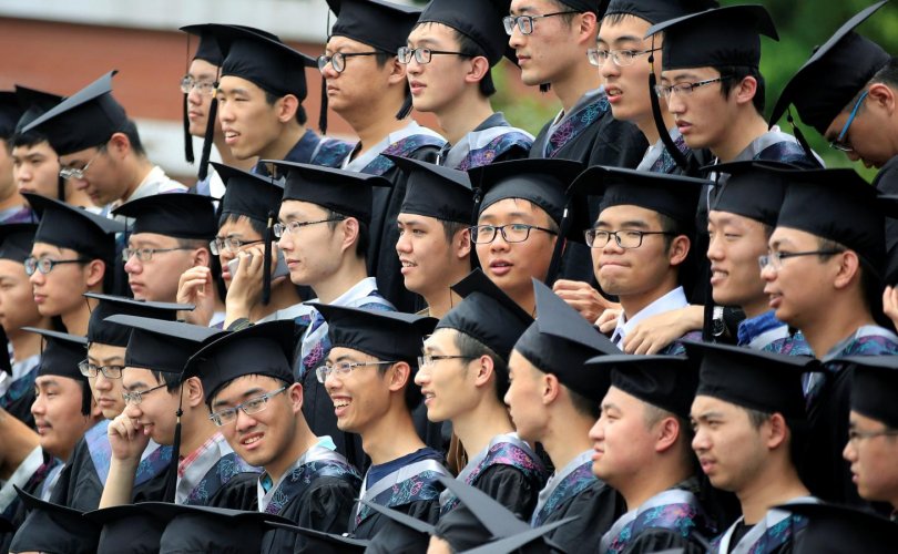 АНУ Хятад оюутнуудын визийг цуцлахаар төлөвлөж байгаа гэв