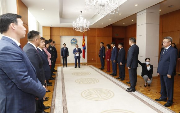 Шинээр байгуулагдах Засгийн газрын бүрэлдэхүүнийг Монгол Улсын Ерөнхийлөгчид танилцууллаа
