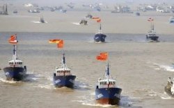 Хятад загасчид Галапагос арлын эко системд аюул учруулж болзошгүй