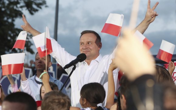 Польш улс Ерөнхийлөгчийн сонгуулиа зохион байгууллаа