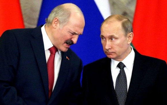 Лукашенко: Путин хэнд ч итгэдэггүй