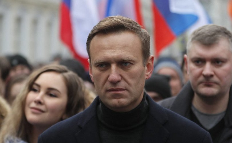 Франц улс Навальныйд улс төрийн орогнол олгохоо амлав