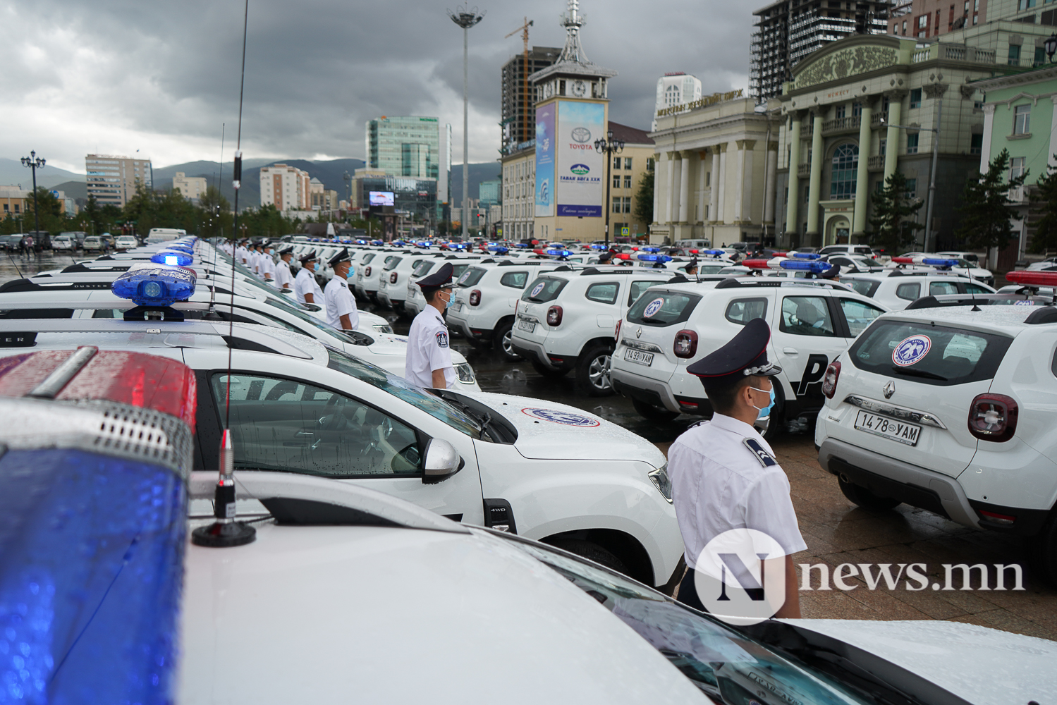 Нийслэлийн эрүүл мэнд, цагдаагийн байгууллагад 92 автомашин гардуулж байна (45 of 45)