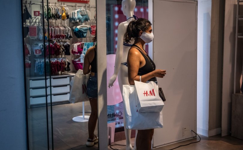 “H&M” Хятад нийлүүлэгчээсээ харилцаагаа тасалжээ