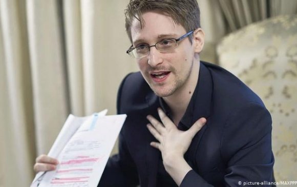 Сноуден АНУ-ын Засгийн газарт 5 сая доллар төлнө