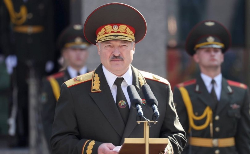 Их Британи, Канад улсууд Лукашенкод хориг тавилаа