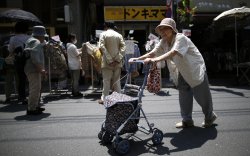 Японы өндөр настнуудын тоо хүн амынх нь 28,7 хувьтай тэнцэв