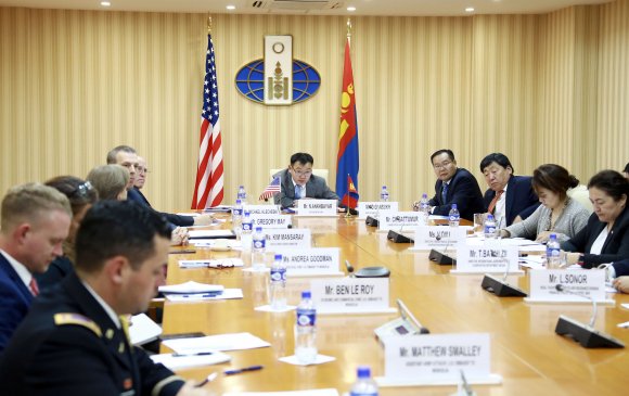 Монгол, Америкийн зөвлөлдөх уулзалт болов