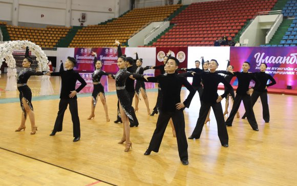 Улаанбаатар хотын бүжгийн спортын аварга шалгаруулах тэмцээн боллоо