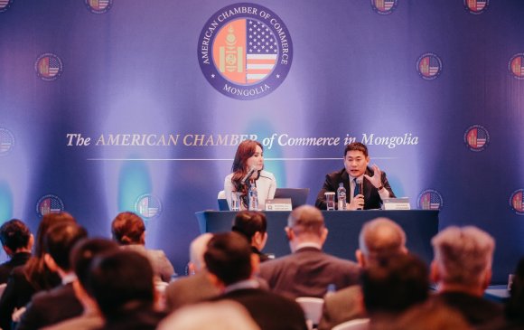 “АмЧам Монгол” бизнесийн орчныг сайжруулах саналуудыг ЗГ-т хүргүүллээ
