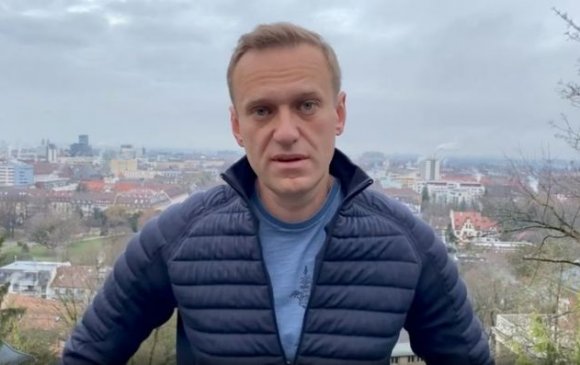 Навальный ямар ч аюулыг үл тоон нутаг буцна гэв