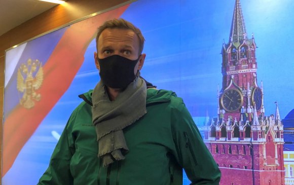 Алексей Навальныйг Москвад газардангуут саатуулжээ
