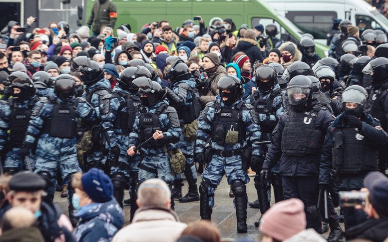 Оросын цагдаа нар дараагийн жагсаалд бэлтгэж байна