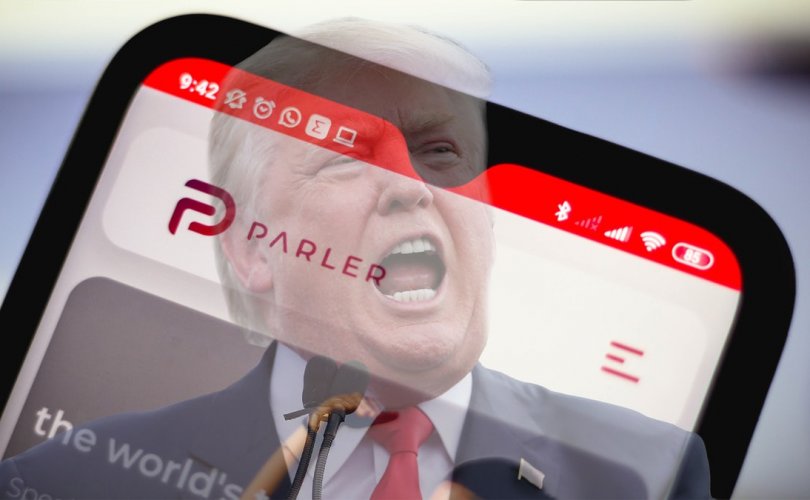 Трампыг дэмжигчдийн “Parler” нийгмийн сүлжээг хаажээ