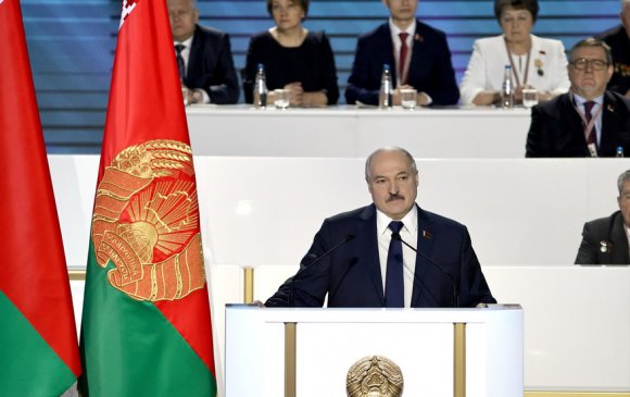 Лукашенко энх тайван тогтмогц судлаасаа буухаа амлав