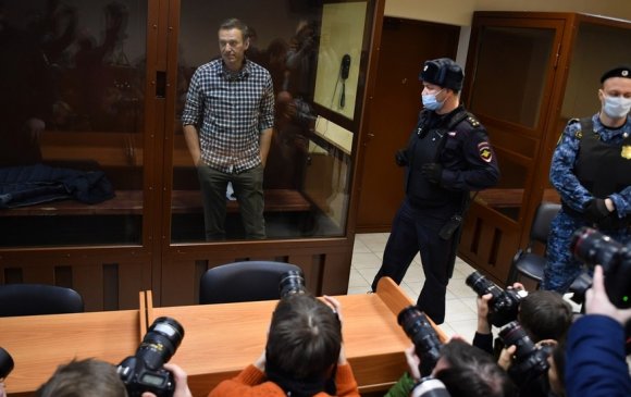 Навальныйг 2.5 жил хорьж, 850 мянган рублиэр торгоно