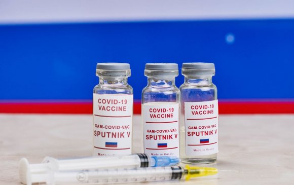 “Спутник-V” вакциныг Хятадад үйлдвэрлэхээр боллоо