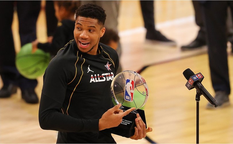 NBA All Star: Кобигийн нэрэмжит шагналыг Антетокоунмпо хүртлээ