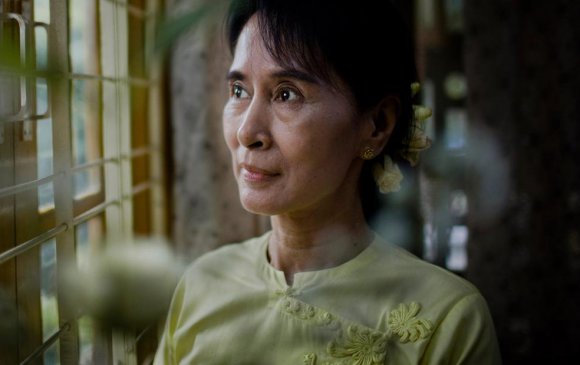 Аун Сан Су Читэй ярилцах хүсэлт хүргүүлжээ