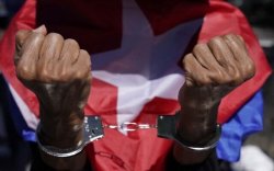 АНУ-д Кубын эсрэг тавьсан хоригоо цуцлах шахалт үзүүлэв
