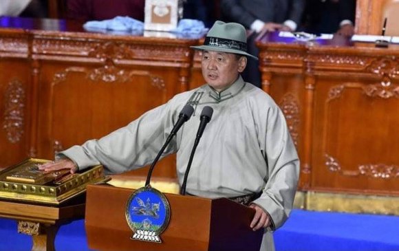 Монгол Улсын зургаа дахь Ерөнхийлөгч У.Хүрэлсүх тангараг өргөлөө
