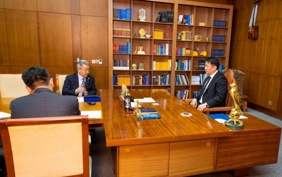 Монгол Улсын Ерөнхийлөгч У.Хүрэлсүх эрдэмтдийг дэмжин ажиллана