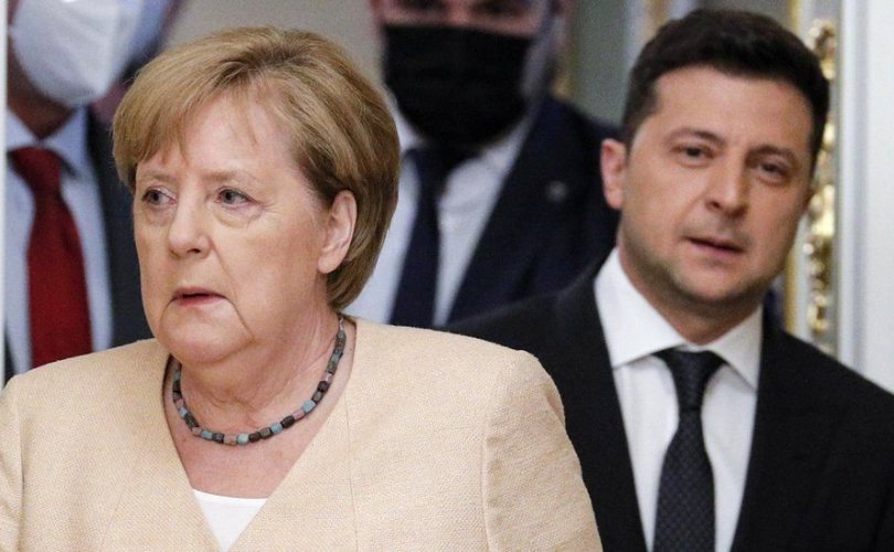 Меркель: “Хойд урсгал 2”-ыг Украины эсрэг ашиглахгүй