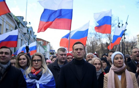 Apple, Google-ээс Навальныйн программыг устгахыг шаардав