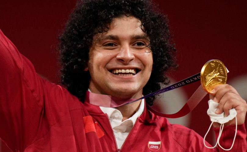 Катар 37 жил хүлээсэн олимпийн анхны алтан медалиа авлаа