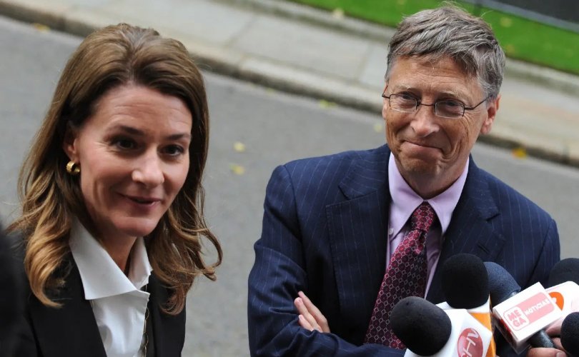 Мелинда Гейтс нөхрөөсөө мөнгө биш овгийг нь авч салав