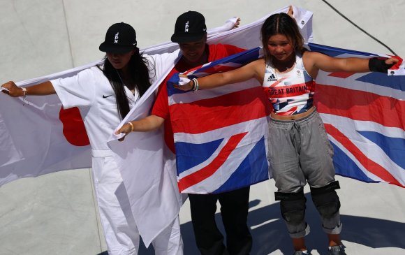 Японы 12 настай охин мөнгө, Британийн 13 настай охин хүрэл медаль хүртэв
