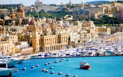 Малта аралд цельсийн 43 хэм хүрч халжээ