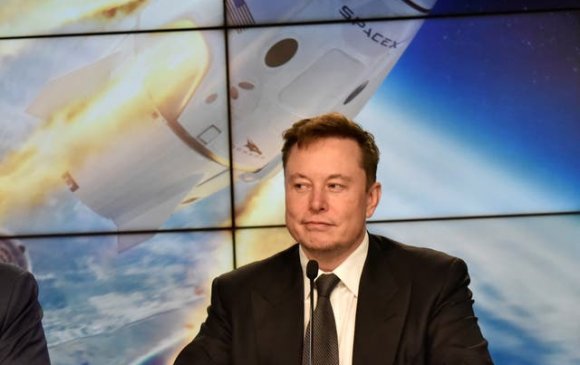 "Space X"-ын пуужин хөөргөх зөвшөөрлийг түдгэлзүүлжээ