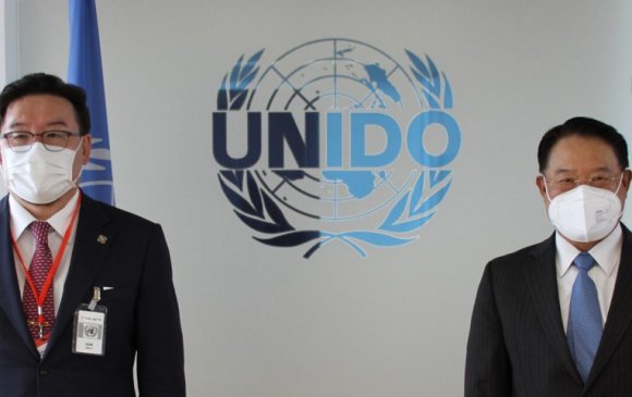 Г.Занданшатар НҮБ-ын Үйлдвэр, хөгжлийн байгууллагын Ерөнхий захиралтай уулзав